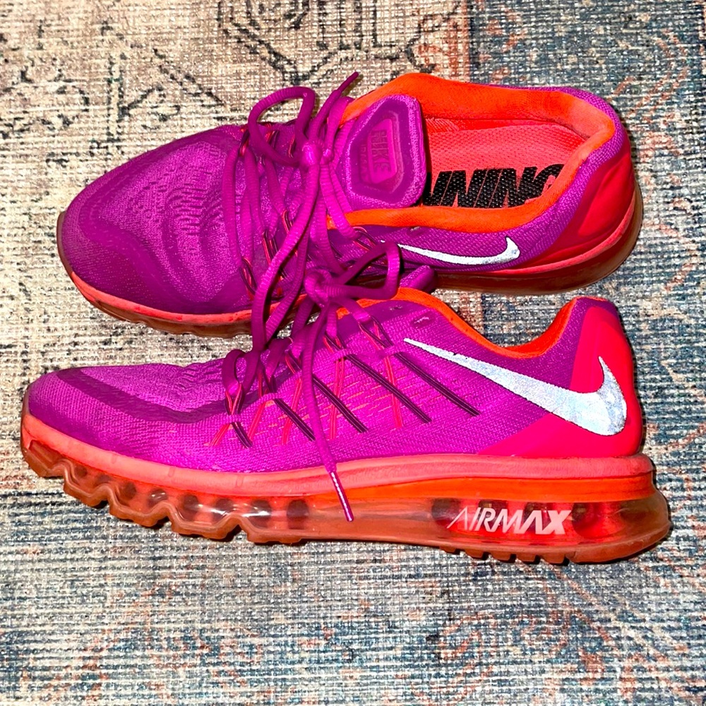 Women’s Nike airmax
